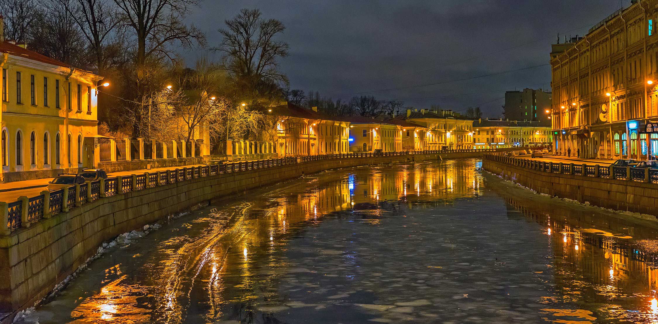 Золотой Санкт-Петербург: река Мойка вечером